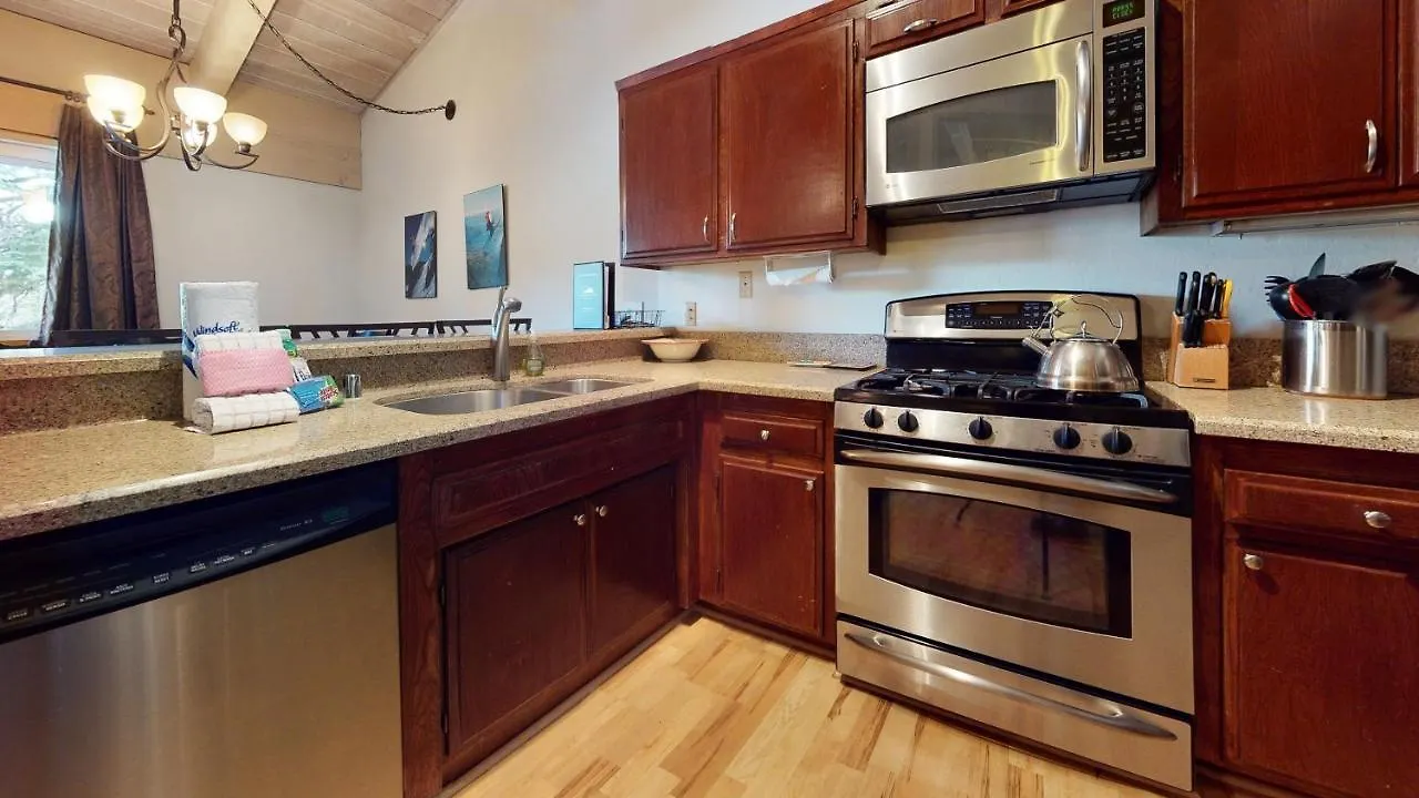 Mammoth Estates 3 Bdrm Condos - Walking Distance To The Village Gondola Station Mammoth Lakes 0*,  United States