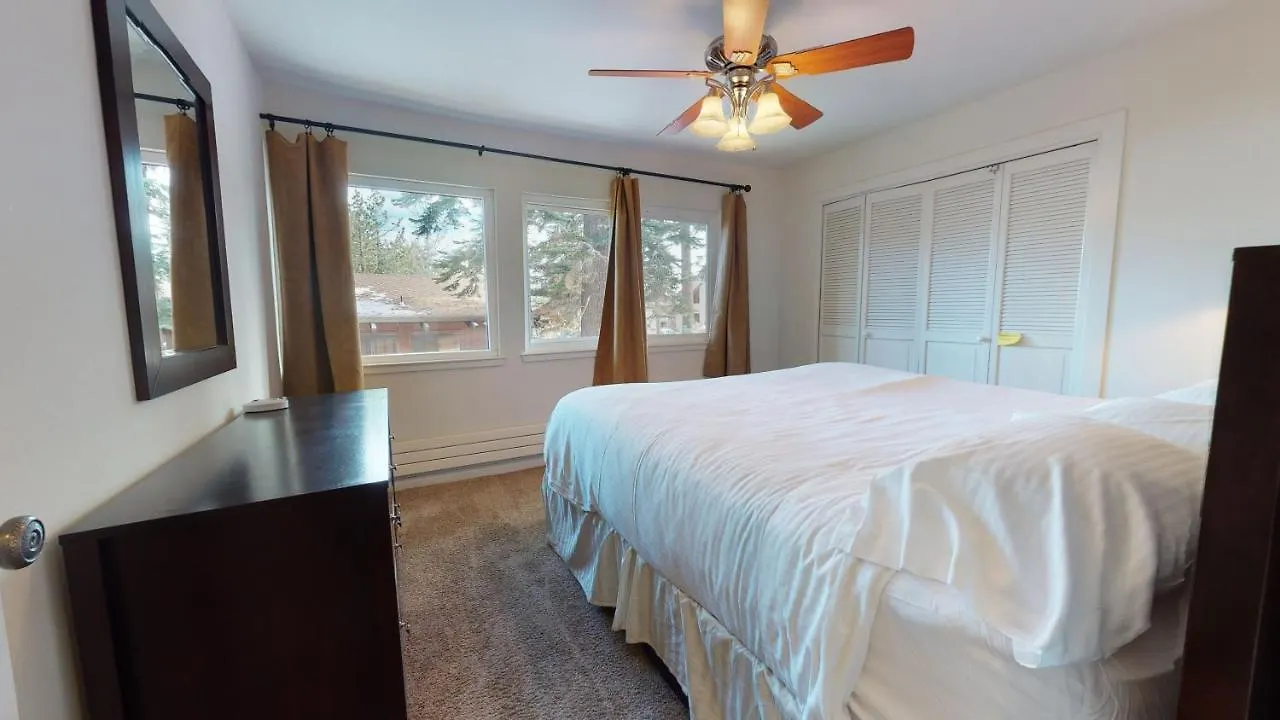 Apartment Mammoth Estates 3 Bdrm Condos - Walking Distance To The Village Gondola Station Mammoth Lakes
